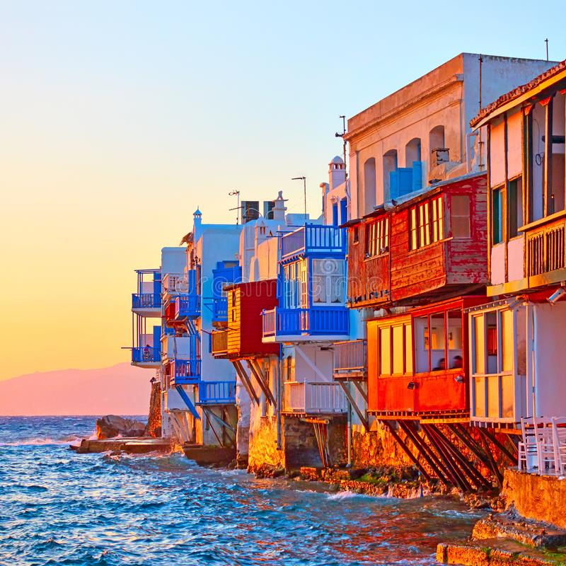 https://viajesdelcarmen.com/wp-content/uploads/mykonos.jpg